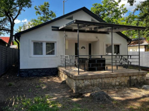 TM House Sástó